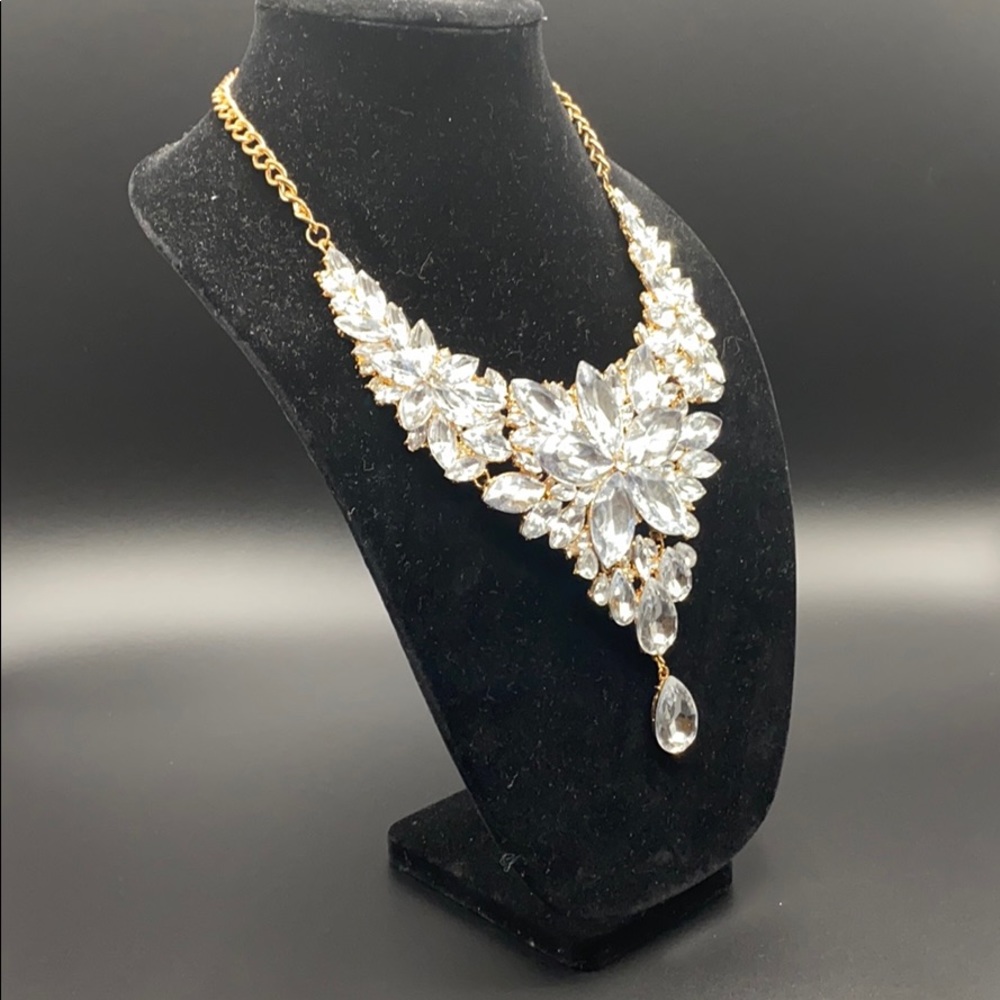 Beautiful necklace - Picture 2 of 6